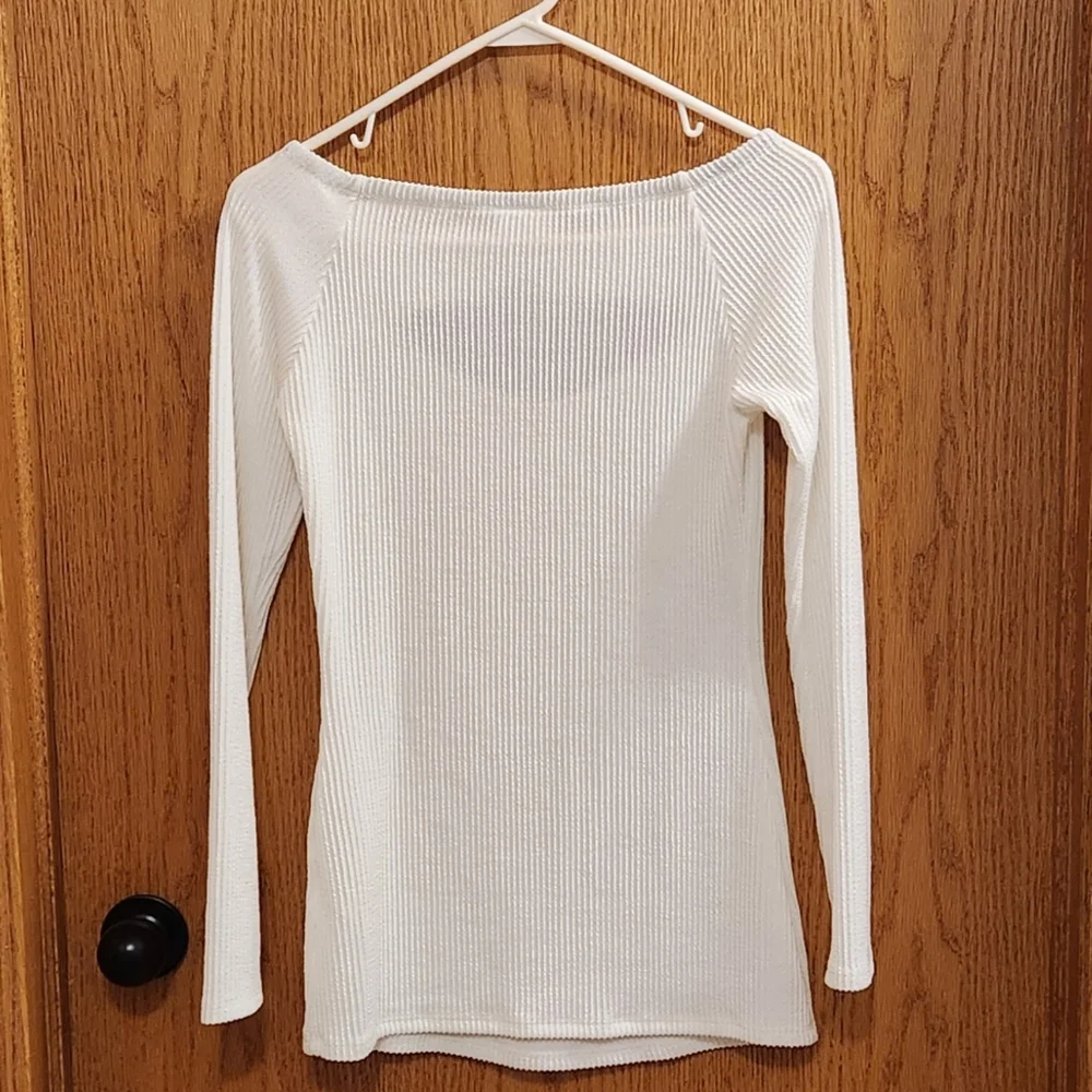 Cutout Ribbed Top - Picture 2 of 3